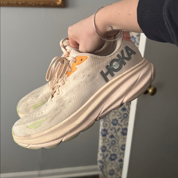 Hoka Clifton 9 Sneakers - Vanilla / Astral - Picture 3 of 9